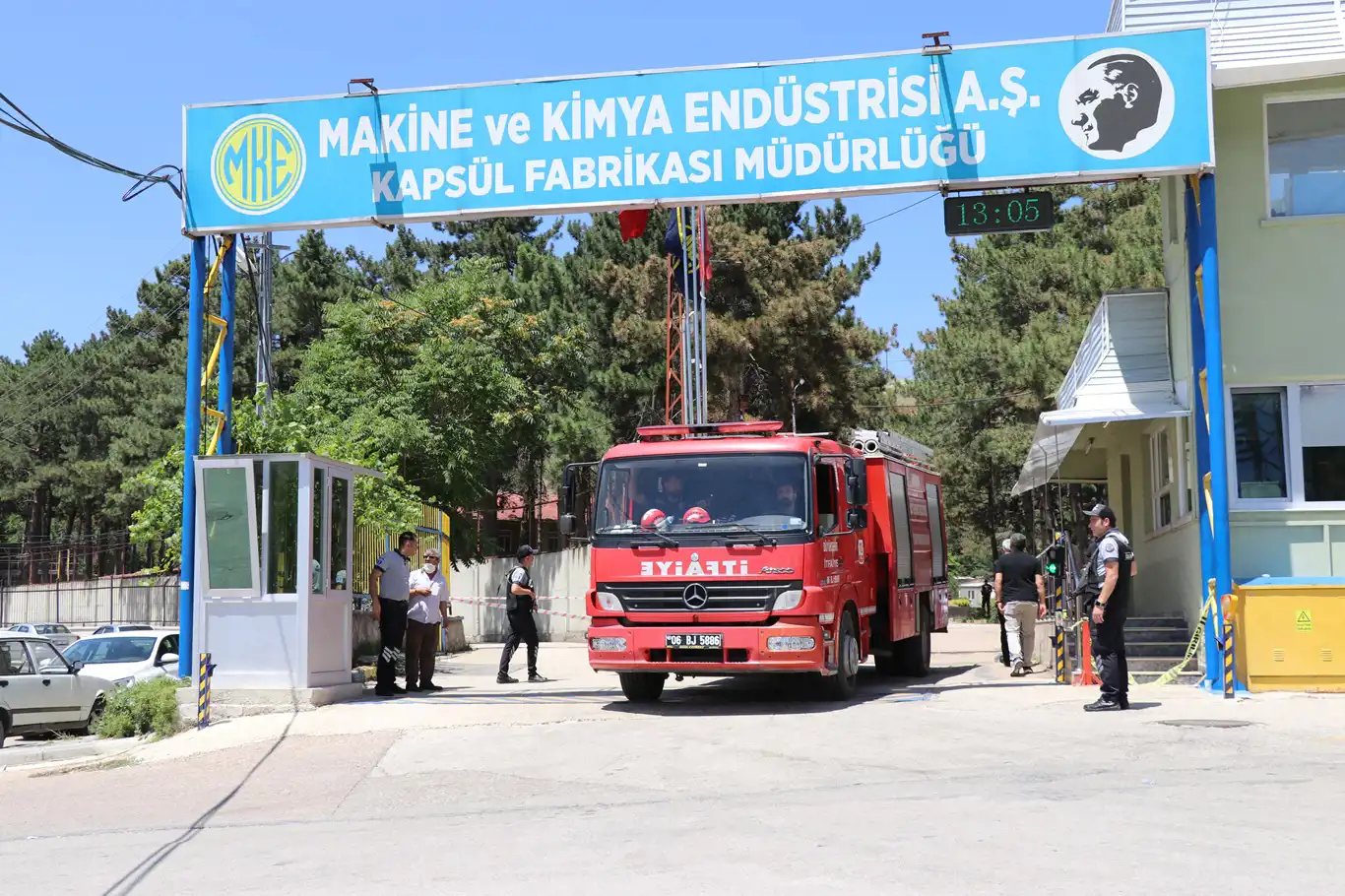MKE’nin kapsül fabrikasında patlama sonrası yangın kontrol altına alındı MKE’nin kapsül fabrikasında patlama sonrası yangın kontrol altına alındı