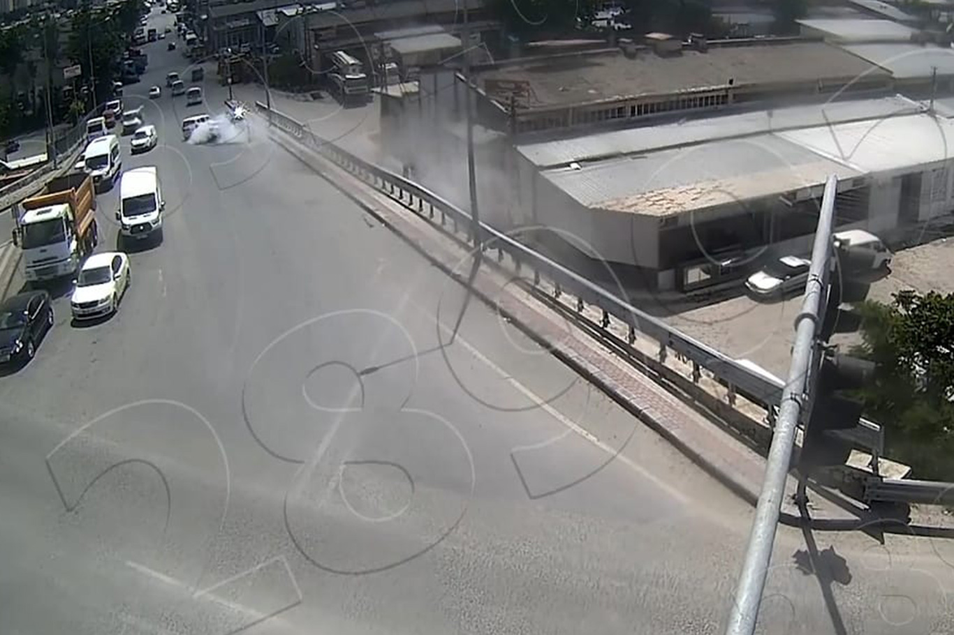 Malatya'daki trafik kazaları MOBESE kameralarına yansıdı Malatya'daki trafik kazaları MOBESE kameralarına yansıdı