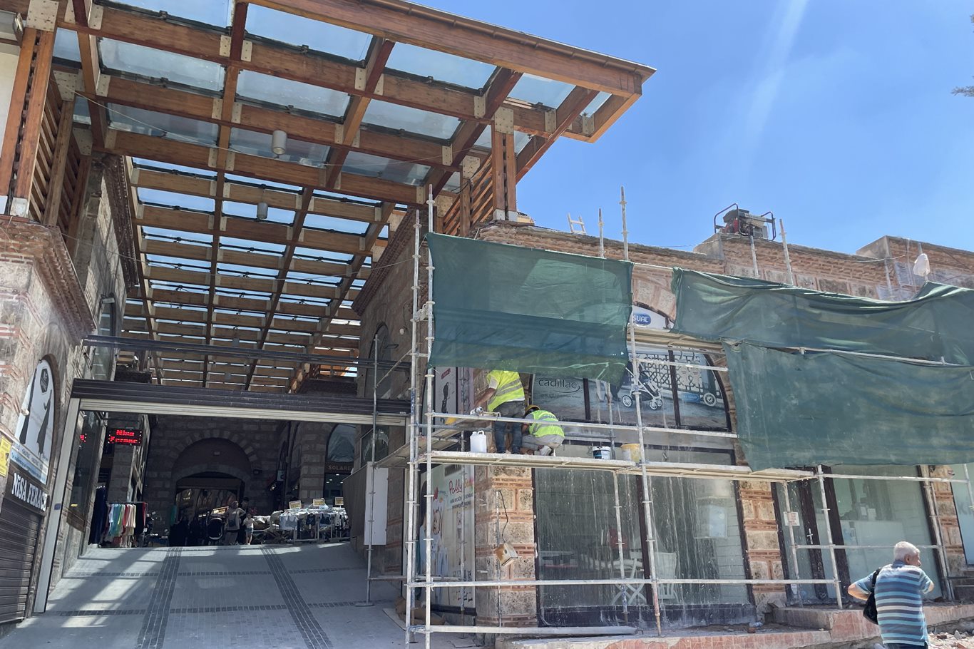 Bursa'nın tarihi çarşı ve hanlar bölgesi eski dokusuna kavuşuyor