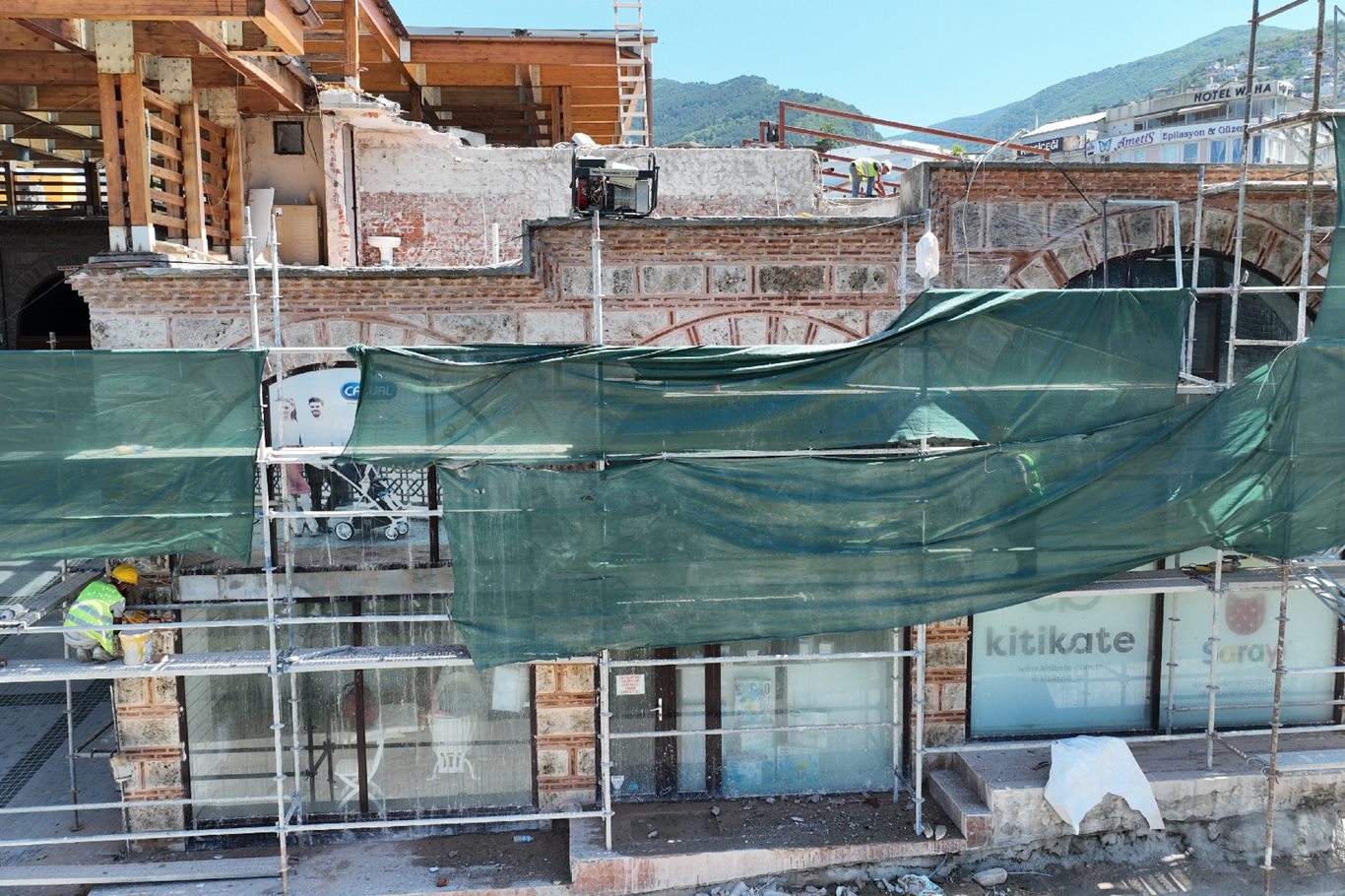 Bursa'nın tarihi çarşı ve hanlar bölgesi eski dokusuna kavuşuyor