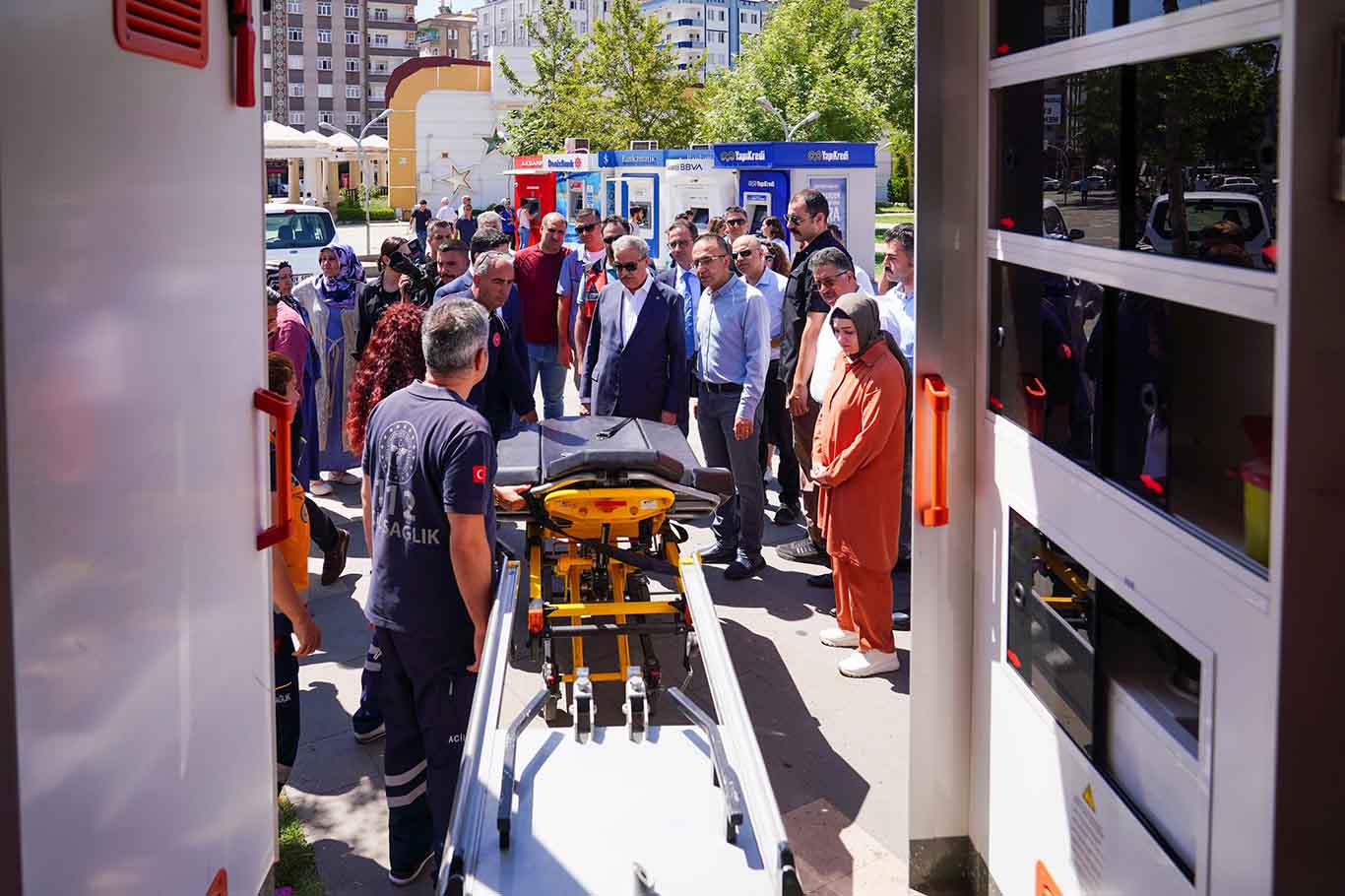DBB KETEM’e mobil mamografi aracı hibe etti DBB KETEM’e mobil mamografi aracı hibe etti