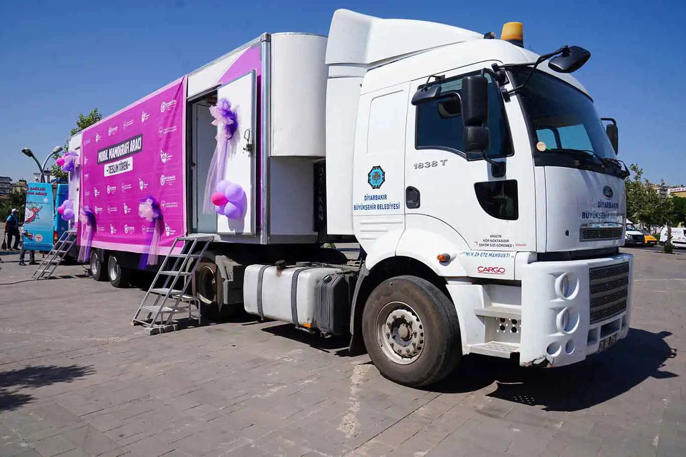 DBB KETEM’e mobil mamografi aracı hibe etti DBB KETEM’e mobil mamografi aracı hibe etti