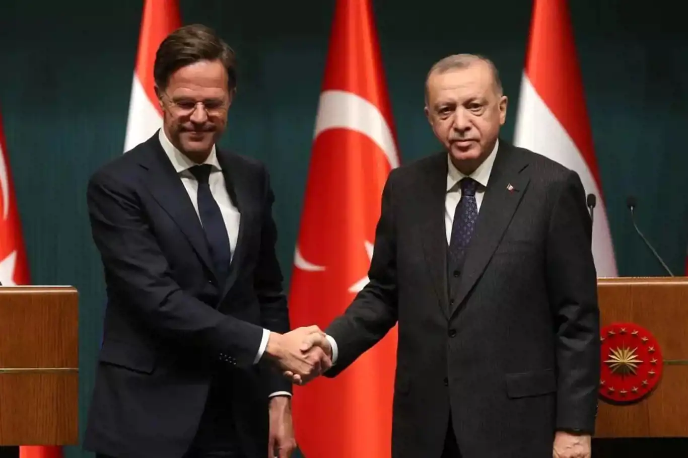 Cumhurbaşkanı Erdoğan, Hollanda Başbakanı Rutte ile görüştü Cumhurbaşkanı Erdoğan, Hollanda Başbakanı Rutte ile görüştü