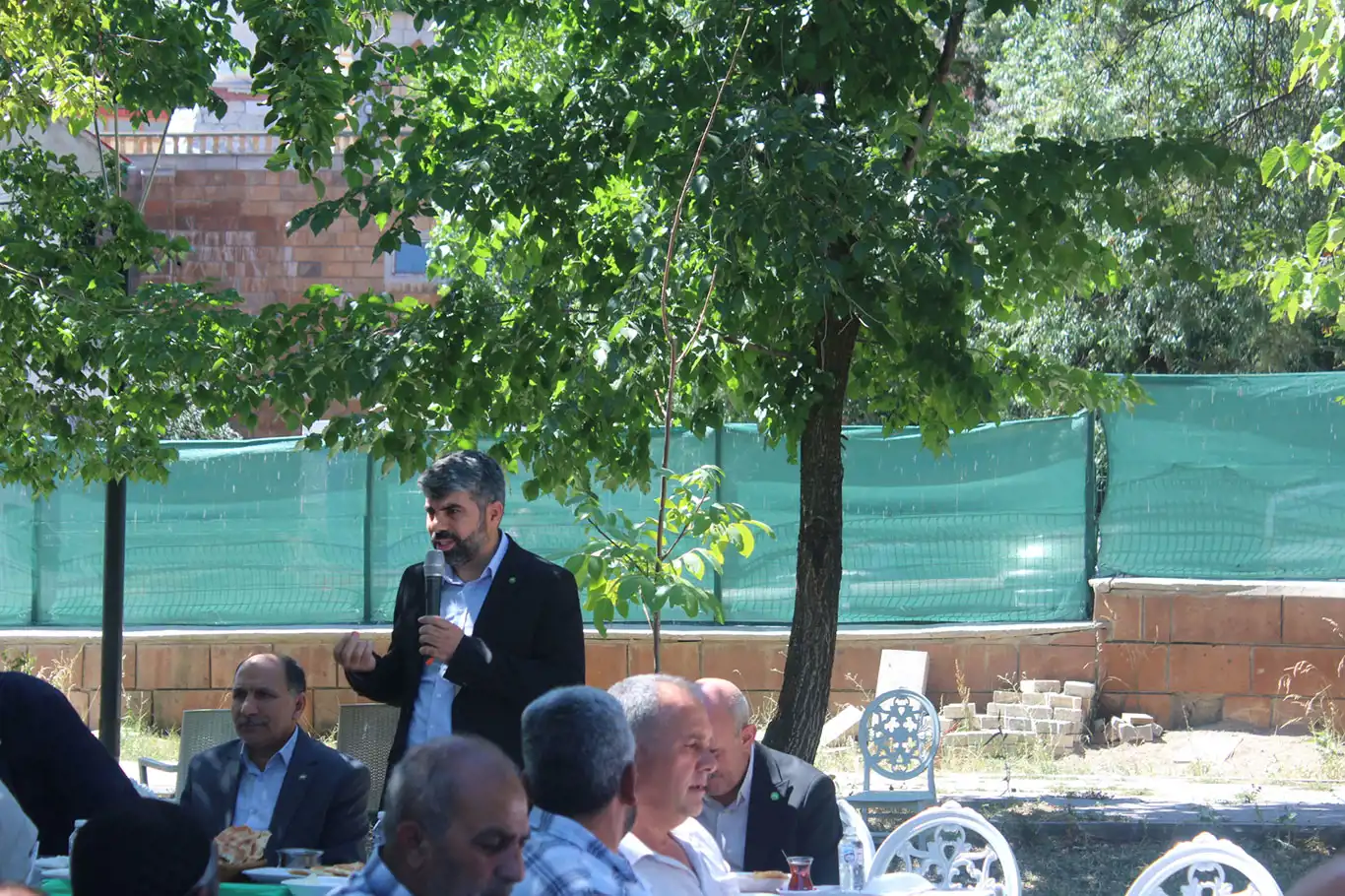 HÜDA PAR Mersin Milletvekili Dinç'ten partisinin Bingöl İl ve İlçe Teşkilatlarına ziyaret HÜDA PAR Mersin Milletvekili Dinç'ten partisinin Bingöl İl ve İlçe Teşkilatlarına ziyaret