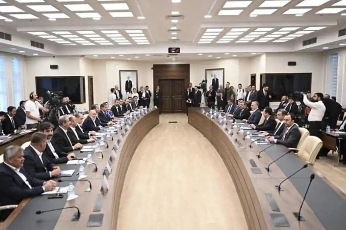 Kamu Görevlileri Hakem Kurulu, memurların zam oranını belirlemek için toplanıyor Kamu Görevlileri Hakem Kurulu, memurların zam oranını belirlemek için toplanıyor