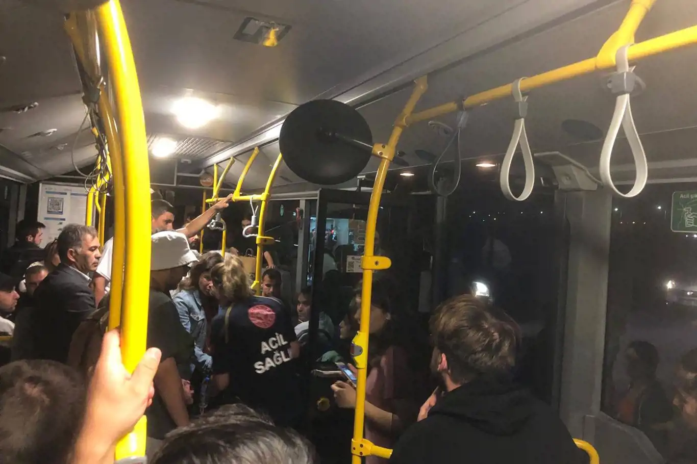 Bursa’da yetersiz otobüs seferleri vatandaşı canından bezdirdi Bursa’da yetersiz otobüs seferleri vatandaşı canından bezdirdi