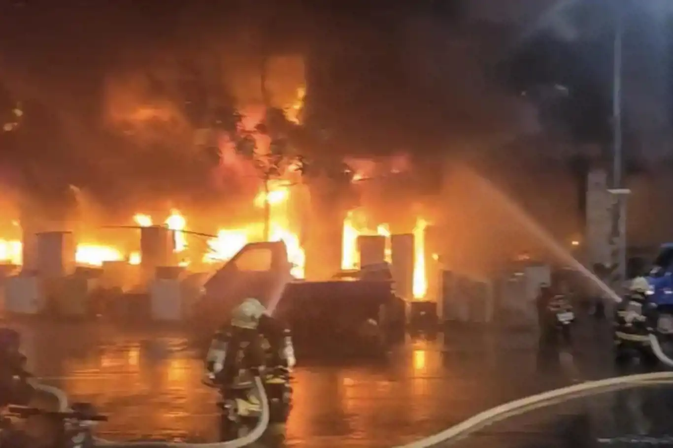 At least 5 killed, over 100 injured in catastrophic fire at golf ball factory in Taiwan At least 5 killed, over 100 injured in catastrophic fire at golf ball factory in Taiwan