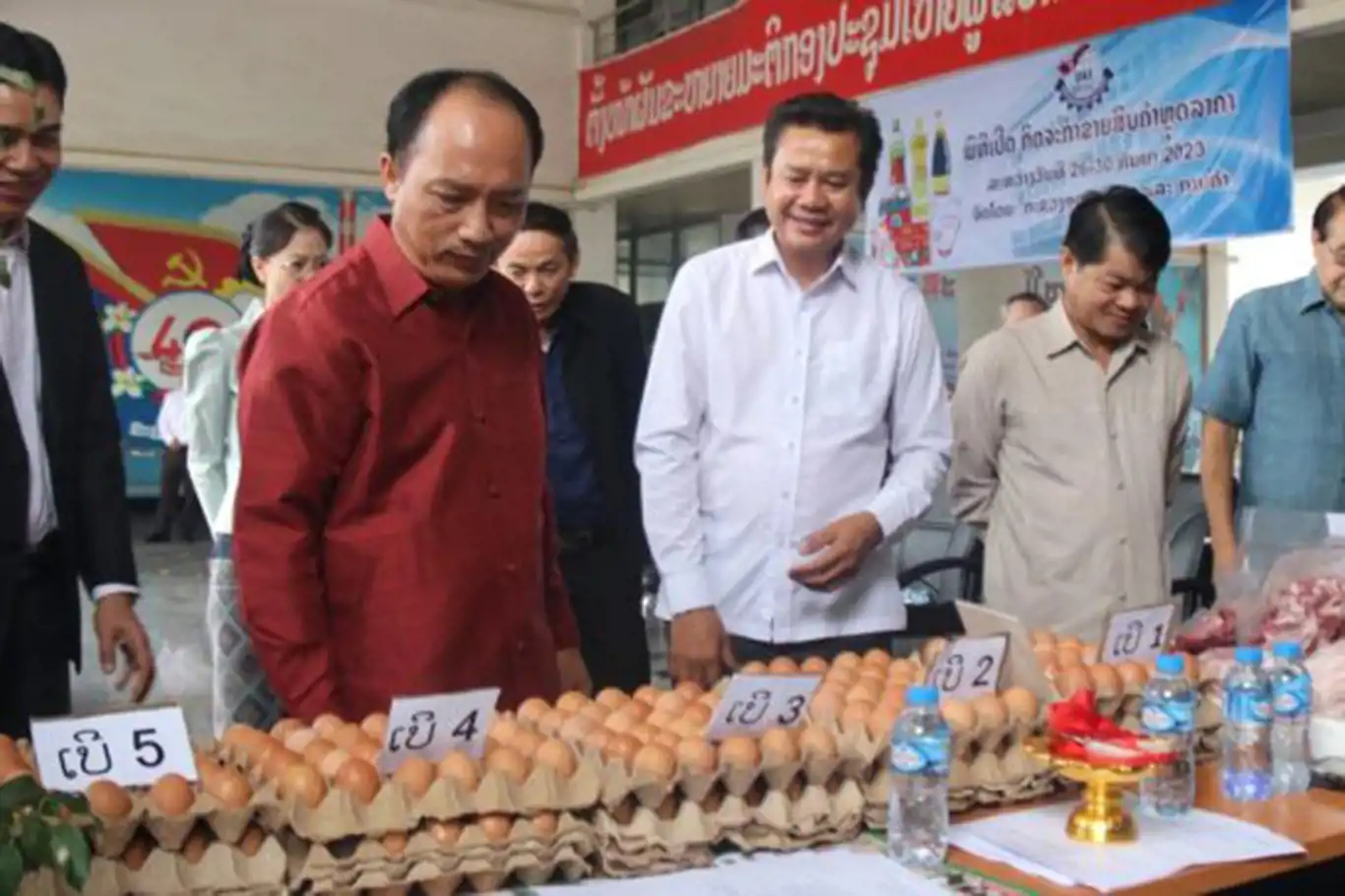 Laos'ta hükümet temel gıda fiyatlarını düşürdü Laos'ta hükümet temel gıda fiyatlarını düşürdü