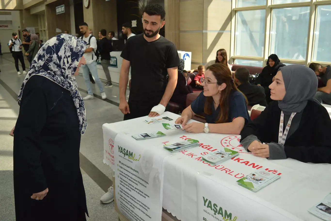 80 yaş ve üstü için "Sağlıklı Yaş Alma Merkezi" hizmete başladı 80 yaş ve üstü için "Sağlıklı Yaş Alma Merkezi" hizmete başladı