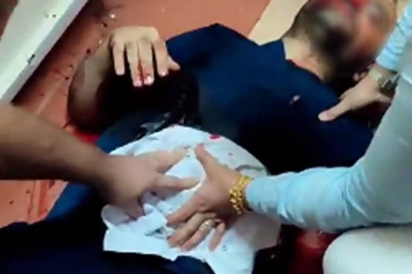 Gaziantep'te sağlık personeli 15 yerinden bıçaklandı Gaziantep'te sağlık personeli 15 yerinden bıçaklandı