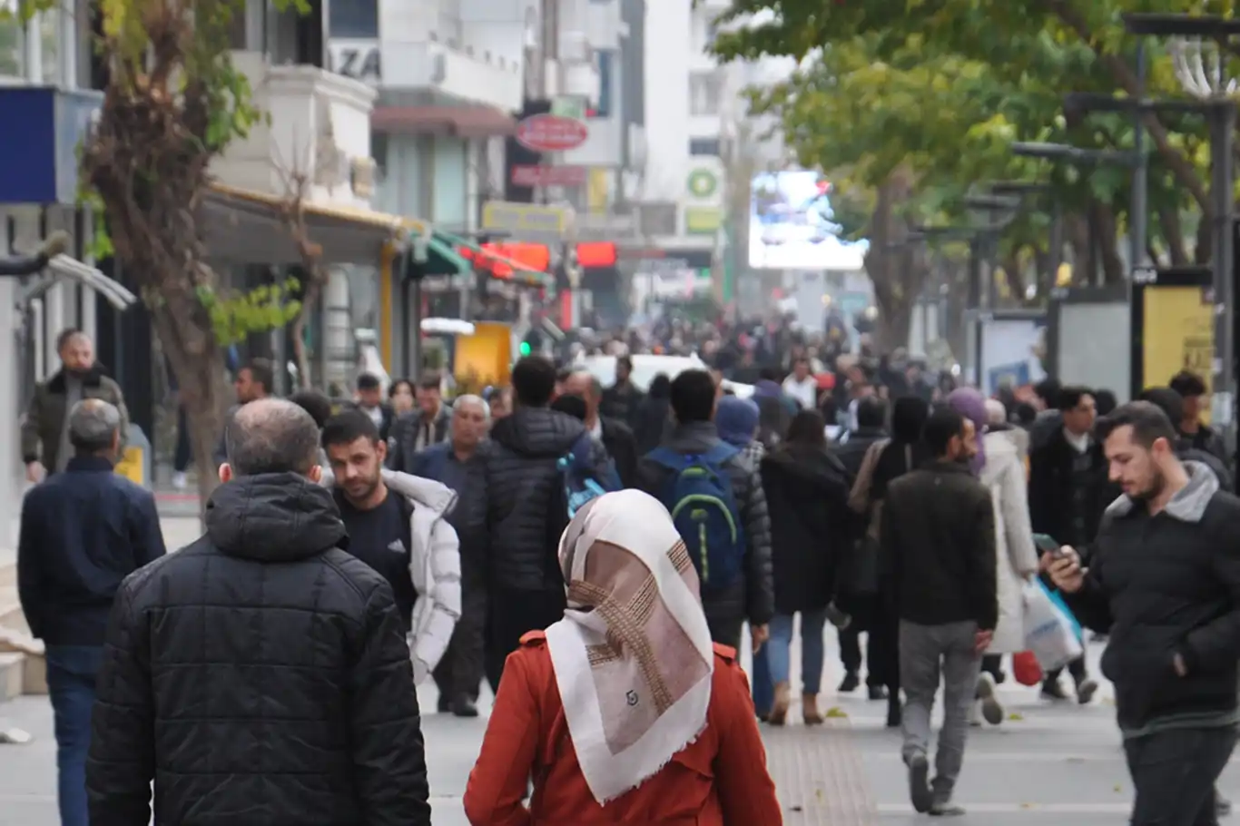 Halktan israil mallarına boykot çağrısı: Her kuruş kardeşlerimize mermi olarak dönüyor Halktan israil mallarına boykot çağrısı: Her kuruş kardeşlerimize mermi olarak dönüyor