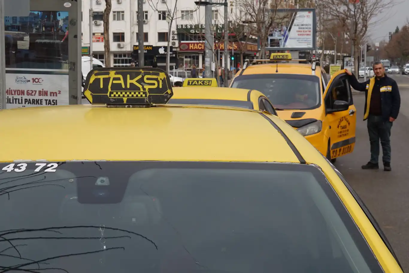 Ticari taksi esnafı artan maliyetle baş edebilmek için ÖTV indirimi istiyor Ticari taksi esnafı artan maliyetle baş edebilmek için ÖTV indirimi istiyor