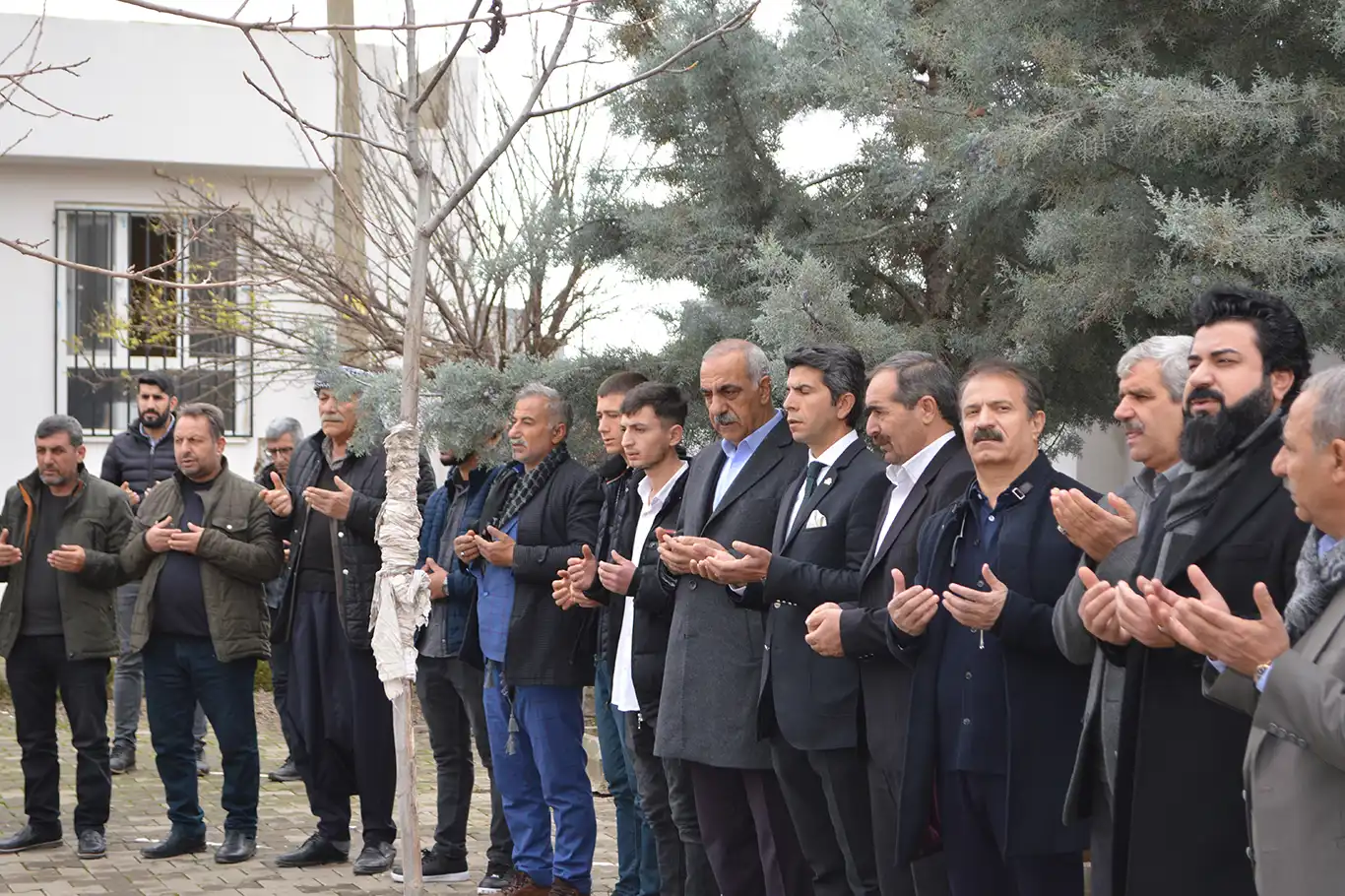 HÜDA PAR'ın araya girmesiyle bir husumet daha barışla sonuçlandı HÜDA PAR'ın araya girmesiyle bir husumet daha barışla sonuçlandı