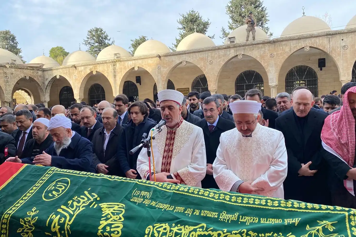 Hayatını kaybeden eski Milletvekili Özcan son yolculuğuna uğurlandı Hayatını kaybeden eski Milletvekili Özcan son yolculuğuna uğurlandı