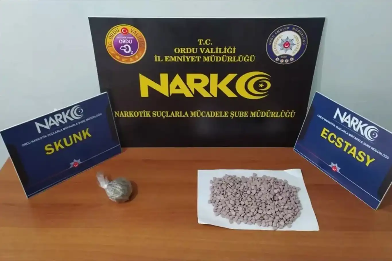 Ordu'da uyuşturucu operasyonu: 4 tutuklama Ordu'da uyuşturucu operasyonu: 4 tutuklama