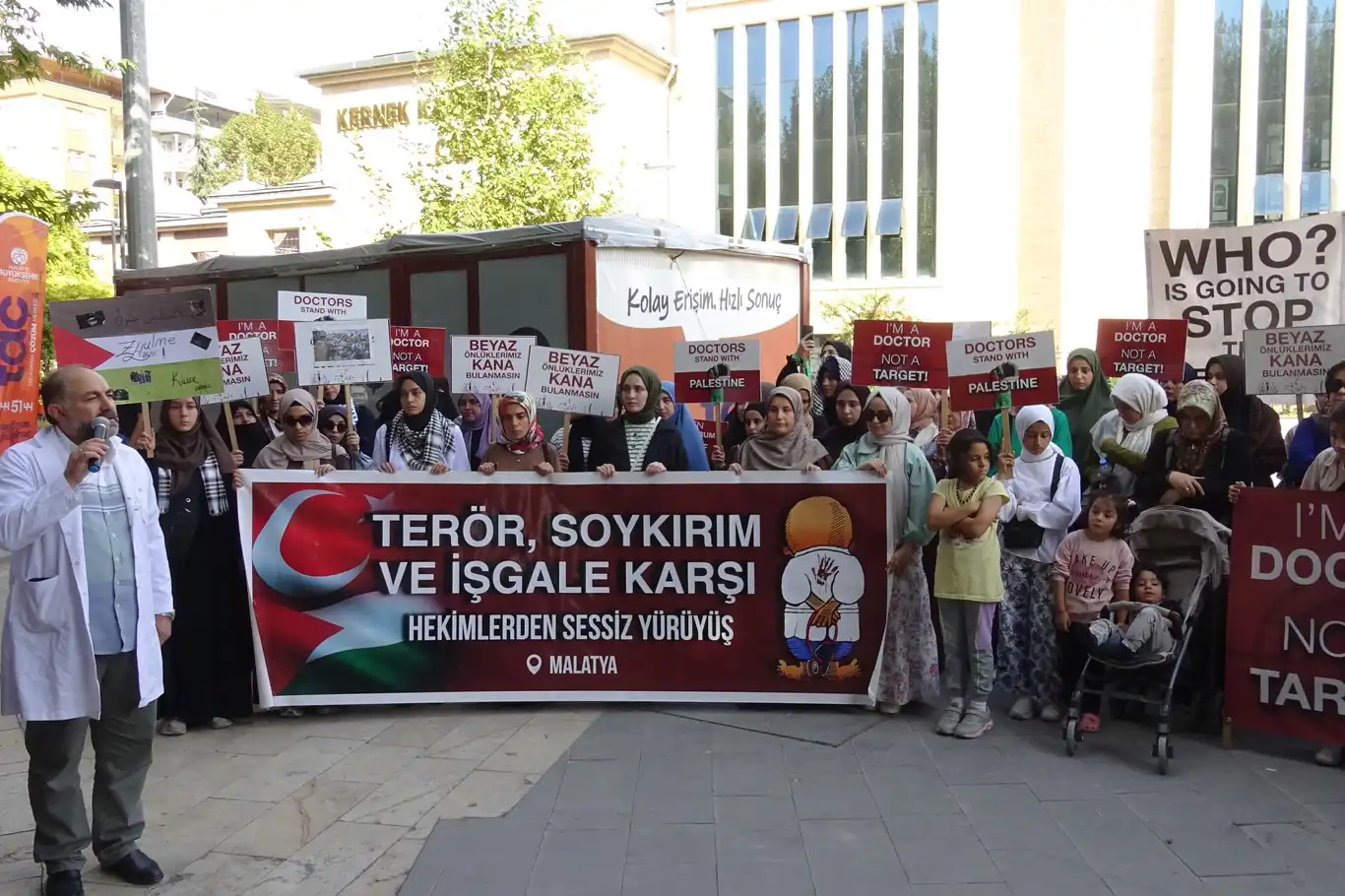 Hekimler ve sağlık çalışanları: Zalimin sonu yaklaştıkça zulmü artar ve daha da azgınlaşır Hekimler ve sağlık çalışanları: Zalimin sonu yaklaştıkça zulmü artar ve daha da azgınlaşır