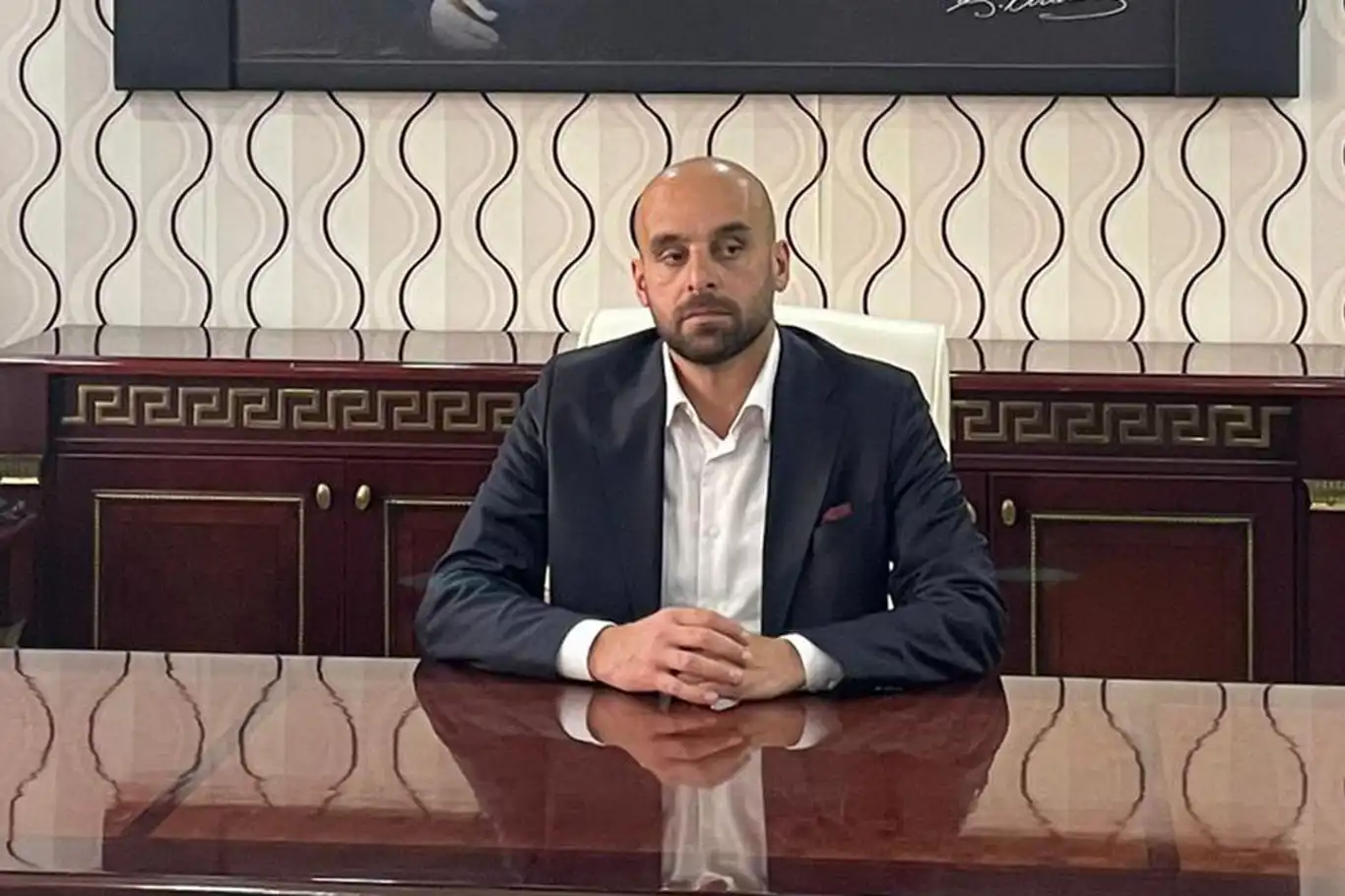 Beşiri İlçe Belediye Başkanı Karabulut YRP'ten istifa etti
