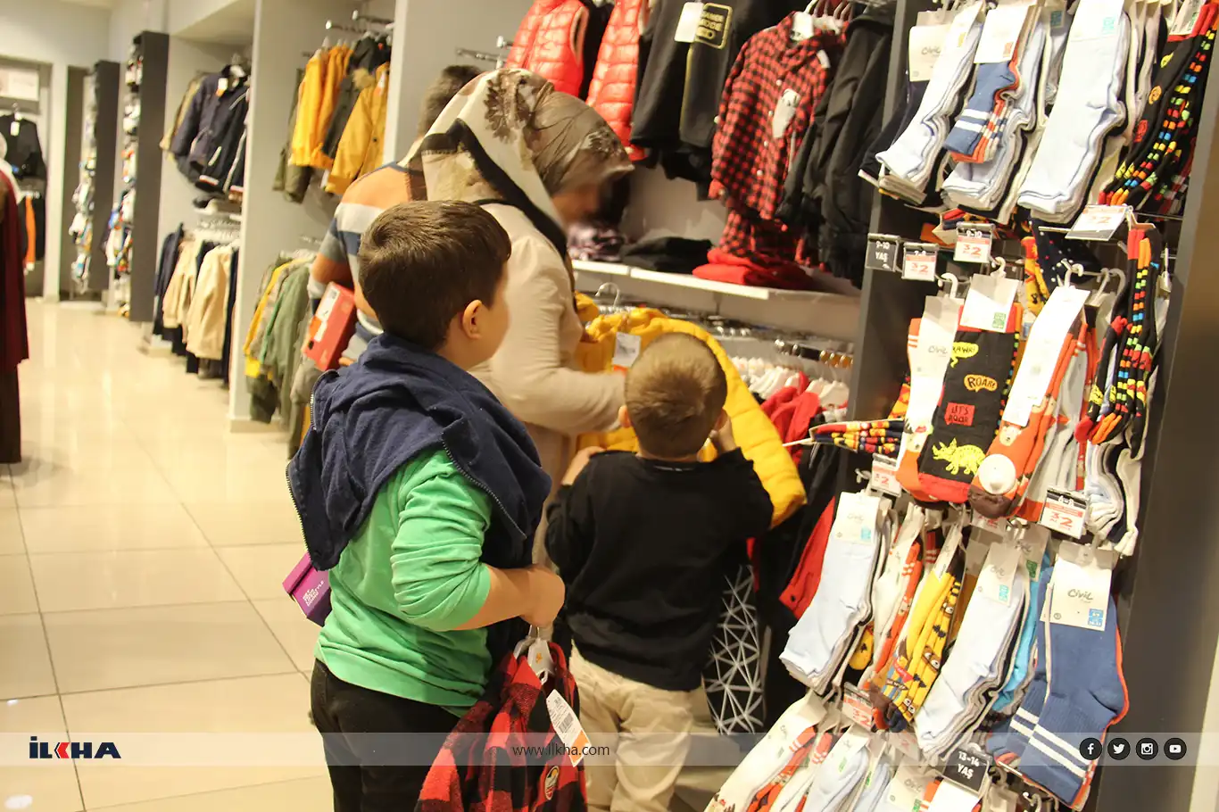 Orphans Foundation provides winter clothing to orphaned children in Diyarbakır Orphans Foundation provides winter clothing to orphaned children in Diyarbakır