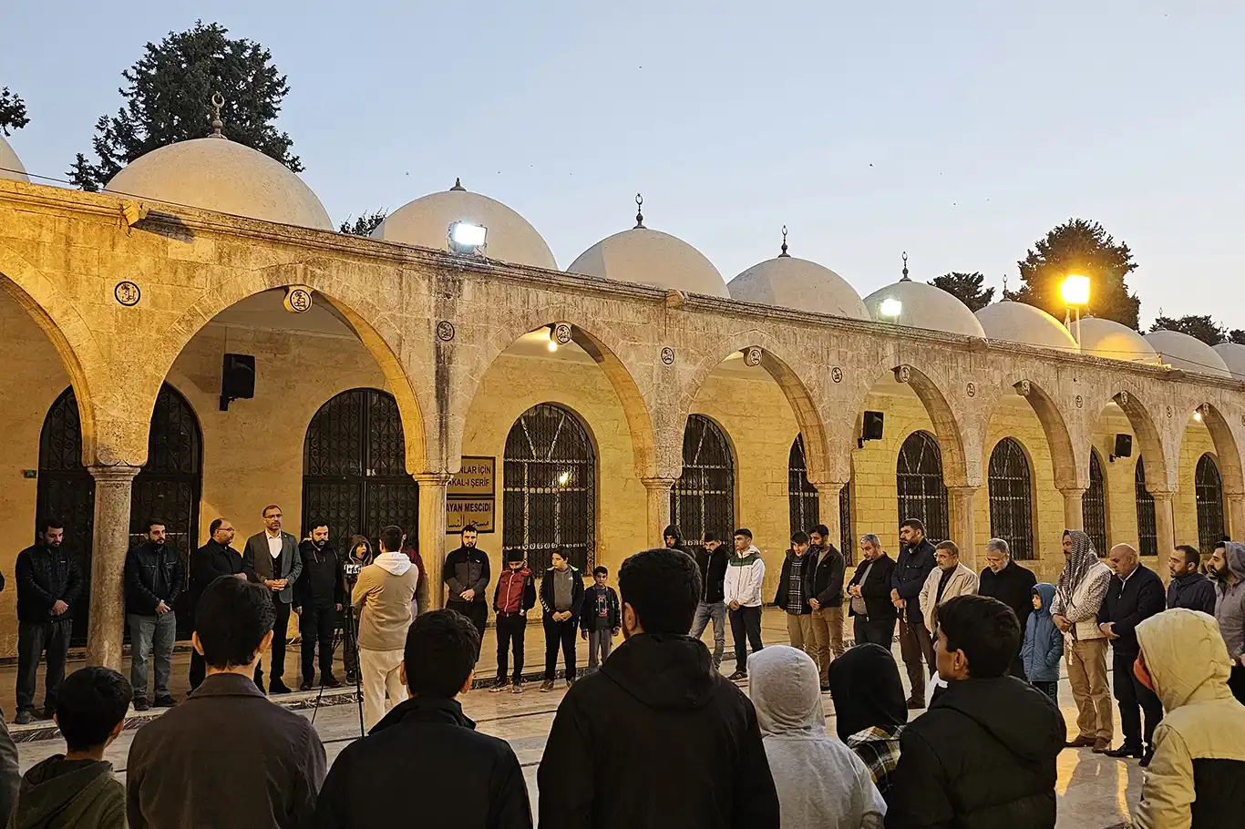HÜDA PAR Şanlıurfa İl Gençlik Kollarının sabah namazı buluşmaları devam ediyor HÜDA PAR Şanlıurfa İl Gençlik Kollarının sabah namazı buluşmaları devam ediyor