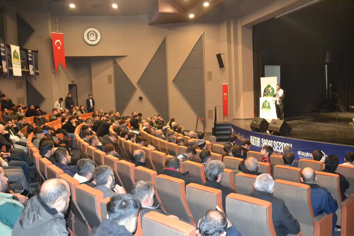 Kızılçınar: Doğru yolu bulmanın anahtarı ashabı anlamaktan geçiyor Kızılçınar: Doğru yolu bulmanın anahtarı ashabı anlamaktan geçiyor