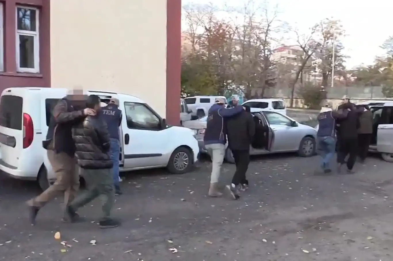 Ağrı'da DEAŞ'a yönelik operasyon yapıldı Ağrı'da DEAŞ'a yönelik operasyon yapıldı