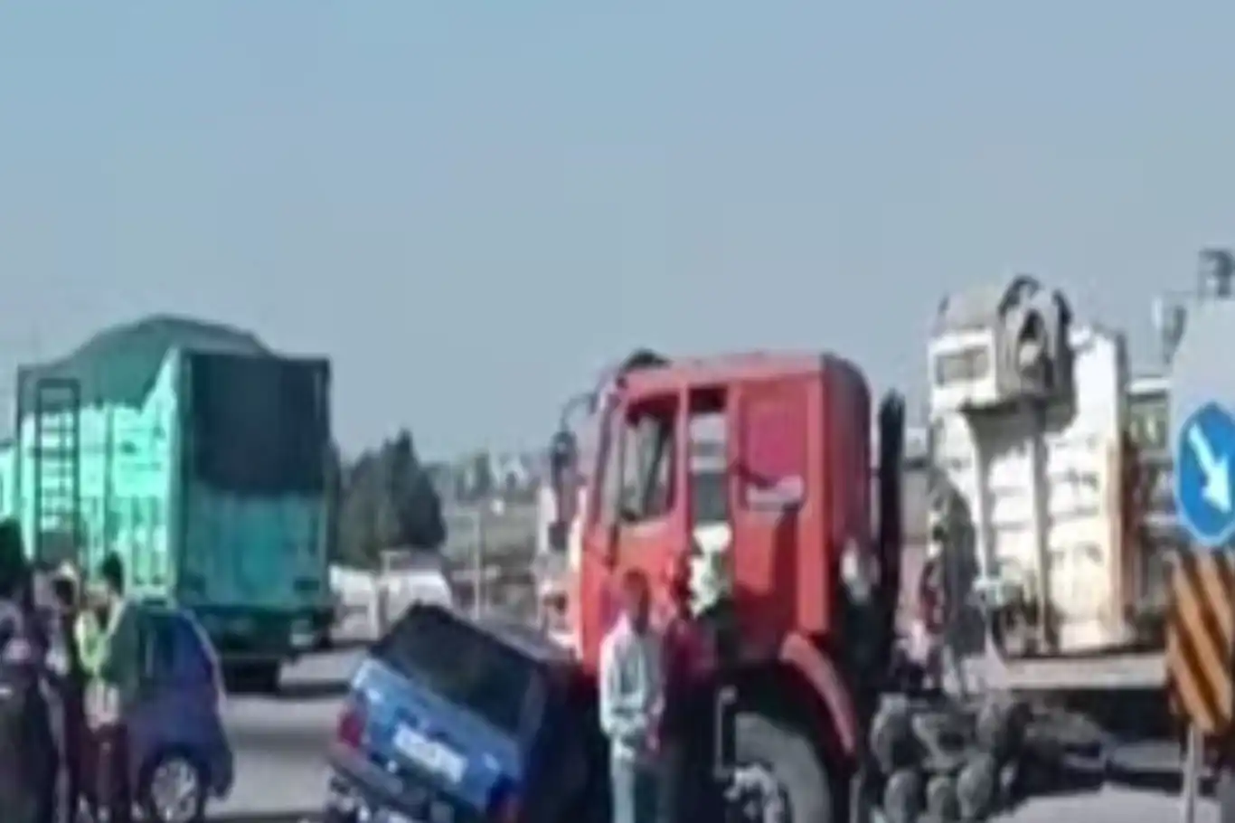 Adana'da tır ile otomobil çarpıştı: 1 ölü, 1 yaralı Adana'da tır ile otomobil çarpıştı: 1 ölü, 1 yaralı