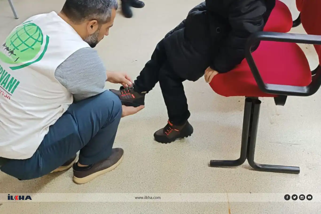 Hope Caravan provides winter coats and boots to 200 children in Bursa Hope Caravan provides winter coats and boots to 200 children in Bursa