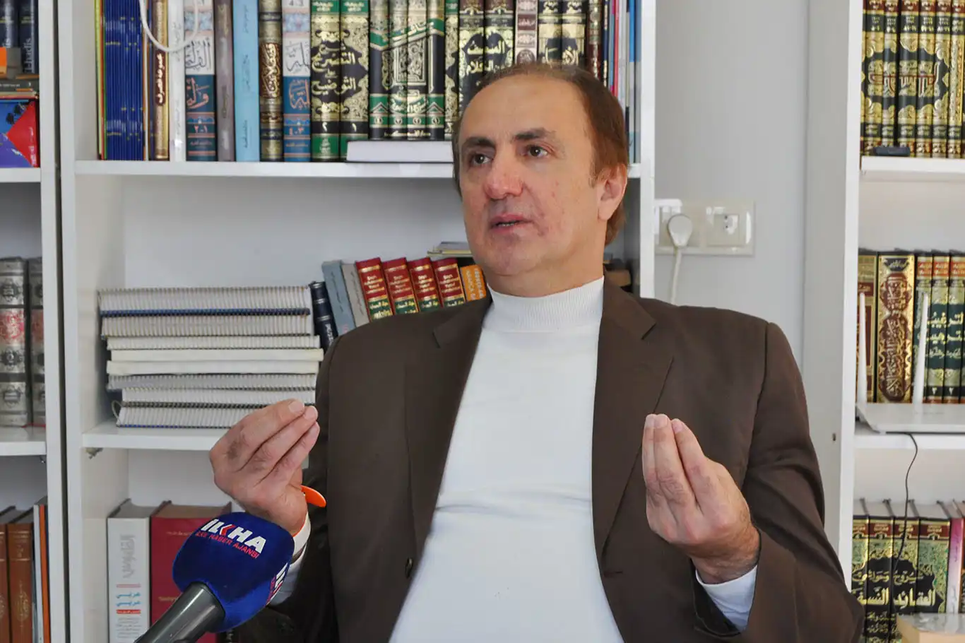 Suriye'de 10 yıl zindanlarda kalan Özel, İLKHA'ya konuştu: Herkes ölümü istiyordu Suriye'de 10 yıl zindanlarda kalan Özel, İLKHA'ya konuştu: Herkes ölümü istiyordu