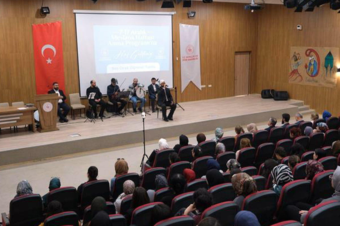 Adana'da Mevlânâ'yı anma programı düzenlendi Adana'da Mevlânâ'yı anma programı düzenlendi