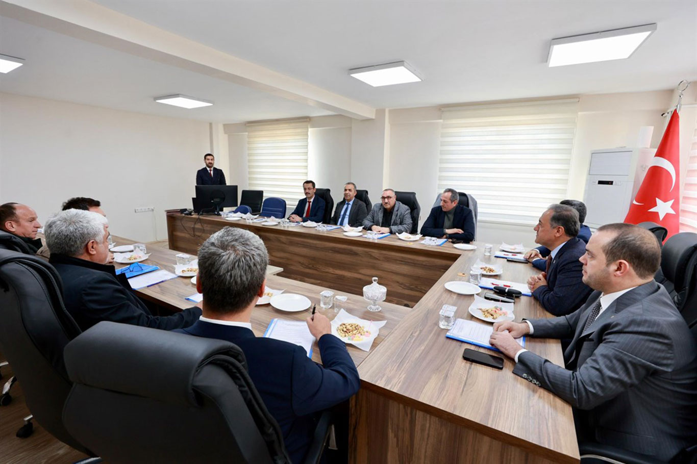 Bingöl OSB Müteşebbis Heyet ve Yönetim Kurulu Toplantısı yapıldı Bingöl OSB Müteşebbis Heyet ve Yönetim Kurulu Toplantısı yapıldı