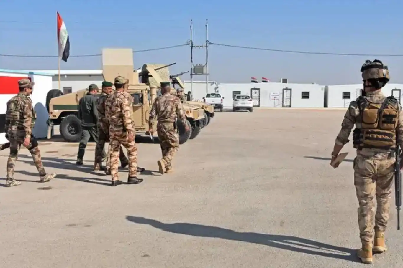 Irak, Suriye askerlerini ülkelerine geri gönderiyor Irak, Suriye askerlerini ülkelerine geri gönderiyor
