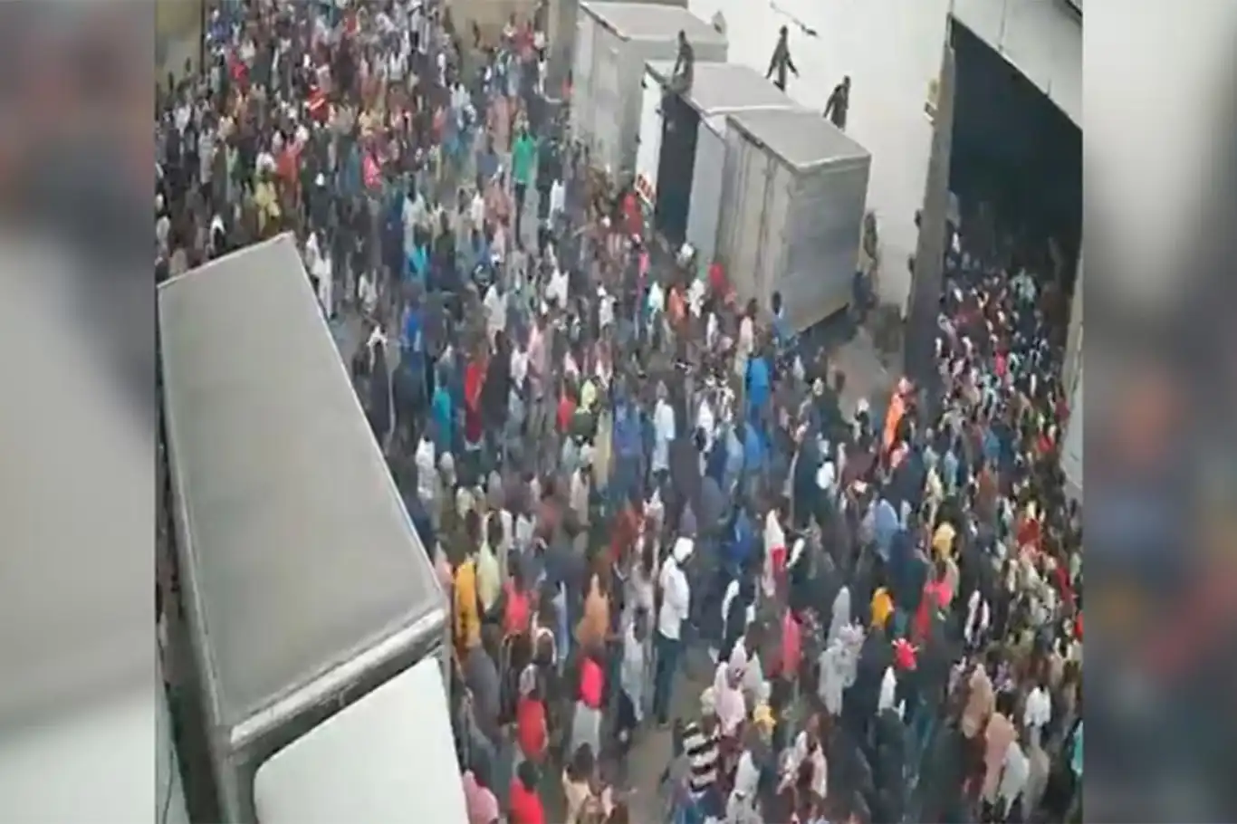 Massive prison riot in Mozambique leaves 33 dead, over 1,500 escape Massive prison riot in Mozambique leaves 33 dead, over 1,500 escape