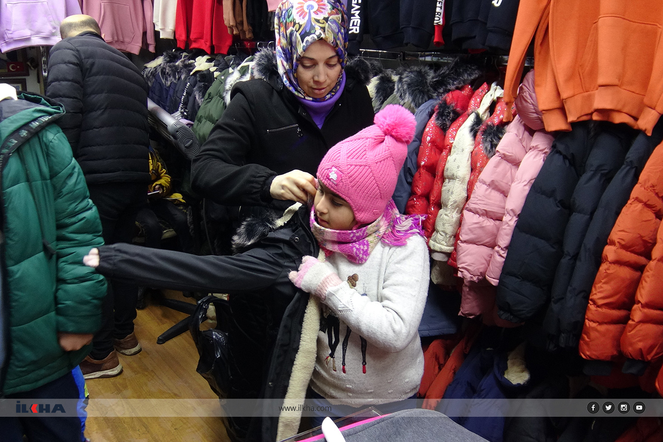 Li Meletîyê ji êtîman re cil û bergên zivistanê hatin belavkirin Li Meletîyê ji êtîman re cil û bergên zivistanê hatin belavkirin
