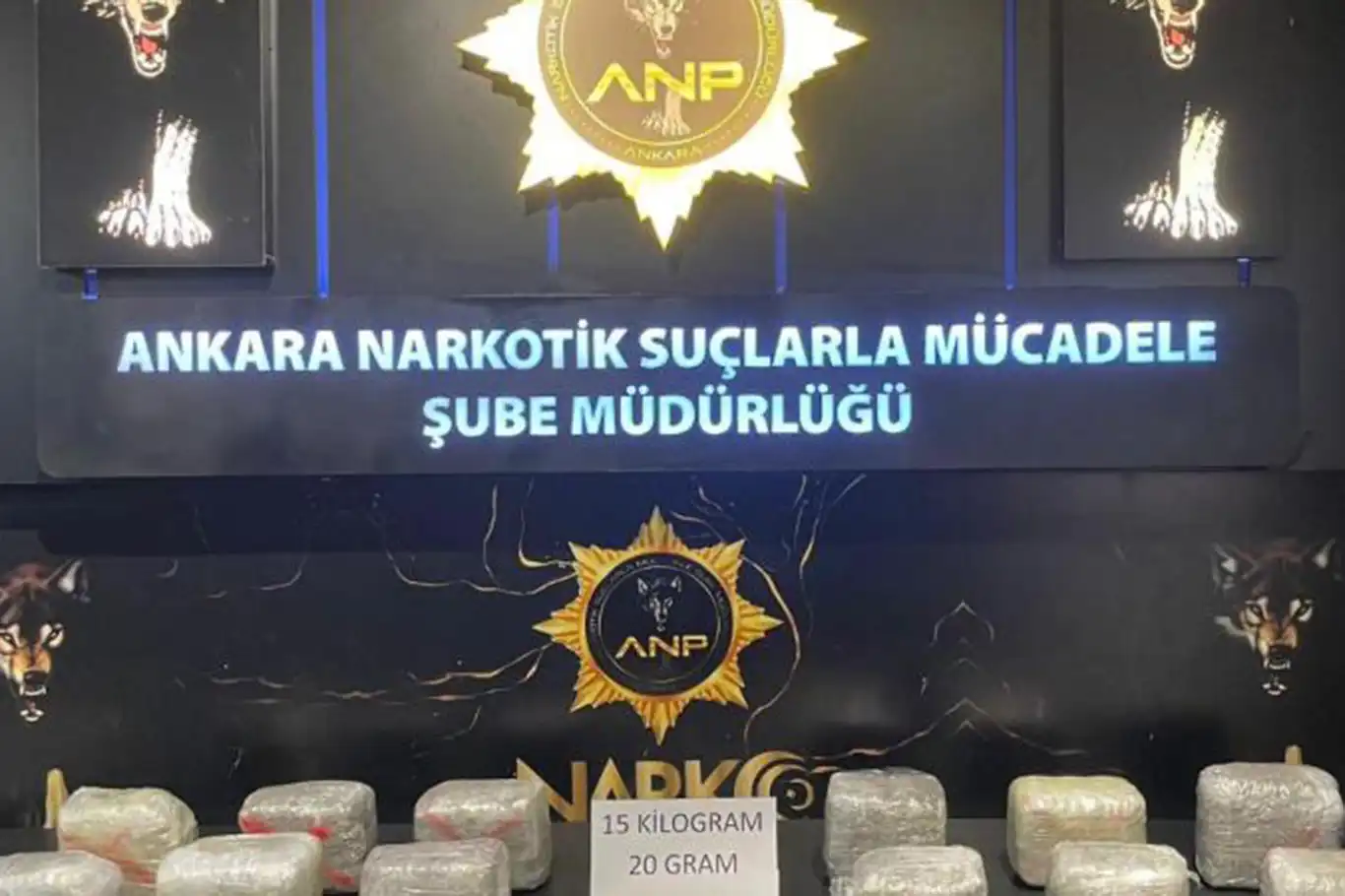Ankara'da 15 kilogram esrar ele geçirildi Ankara'da 15 kilogram esrar ele geçirildi