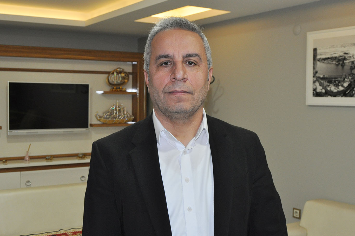 İktisat ve Maliye Uzmanı Taş: Asgari ücret insan onuruna yakışır bir seviyeye getirilmeli