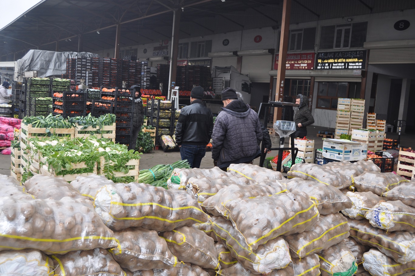 Hal esnafı: Dengesiz üretim, ürün fiyatlarında yüksek dalgalanmalara sebep oluyor