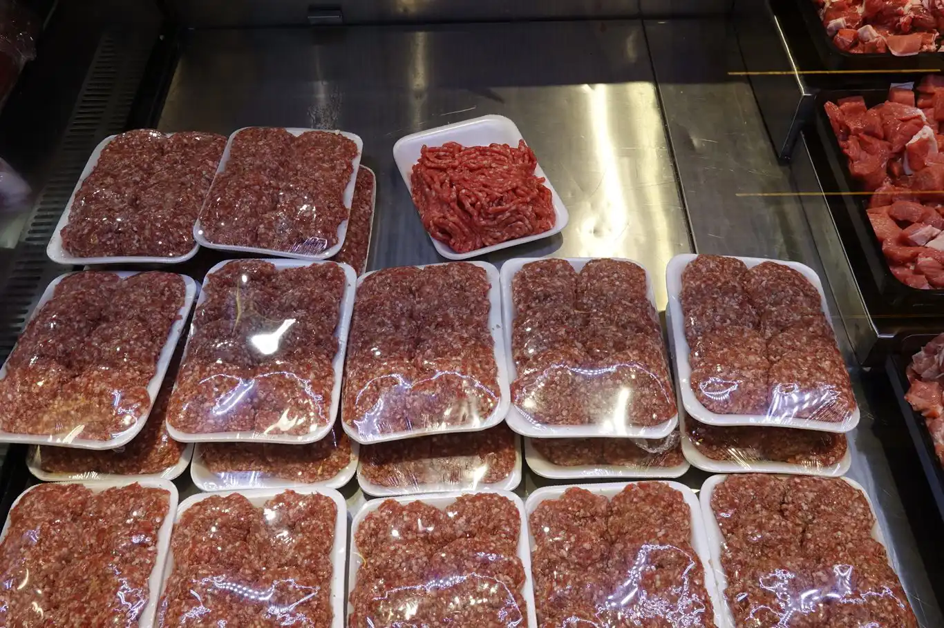 "Yükselen kırmızı et fiyatları, hileli ürünlere ve fırsatçılara piyasada alan açıyor"