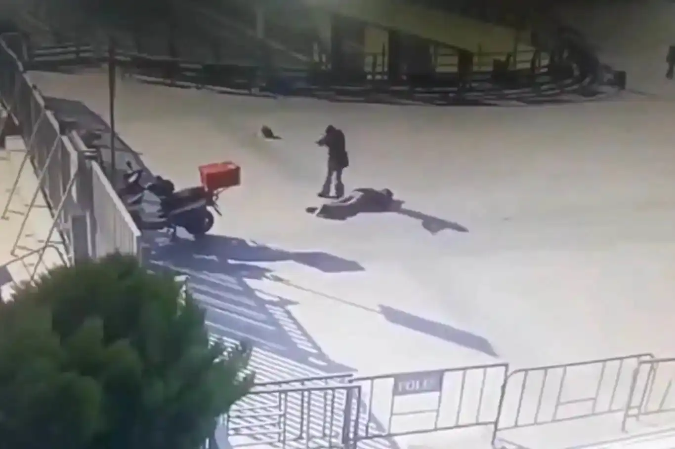 Çağlayan Adliyesi'ndeki saldırıda gözaltı sayısı 40'a yükseldi Çağlayan Adliyesi'ndeki saldırıda gözaltı sayısı 40'a yükseldi