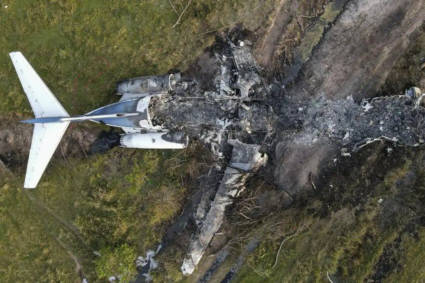 United States: 5 killed in private jet crash in Virginia United States: 5 killed in private jet crash in Virginia