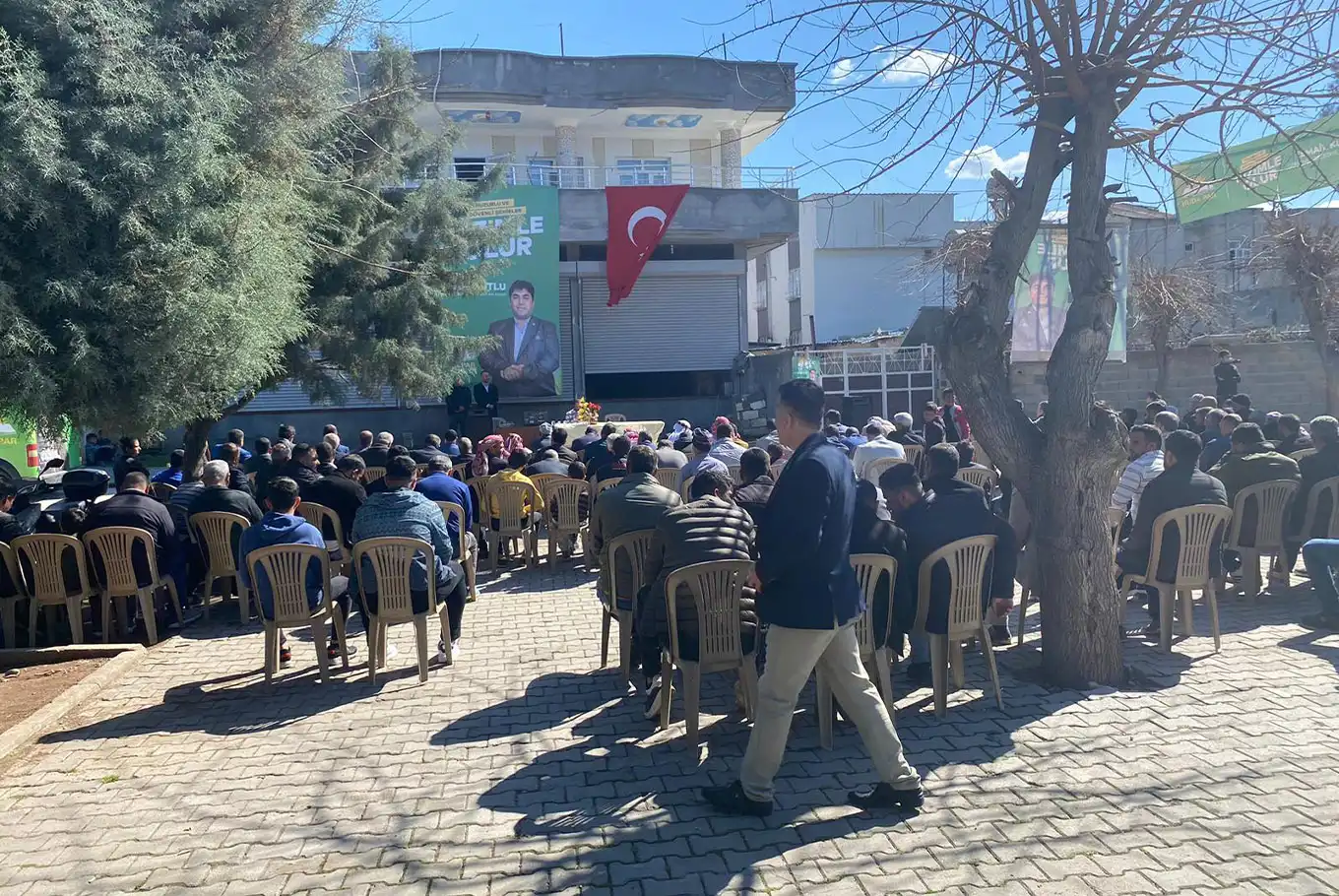 HÜDA PAR Osmaniye İl Başkanlığından halk ile buluşma programı HÜDA PAR Osmaniye İl Başkanlığından halk ile buluşma programı