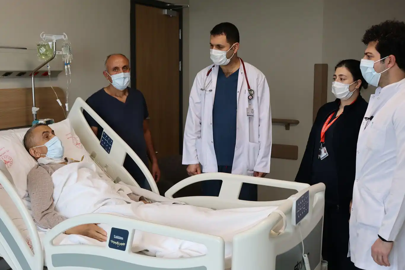 Böbrek nakli için Bursa'ya gelen hasta şifa buldu Böbrek nakli için Bursa'ya gelen hasta şifa buldu