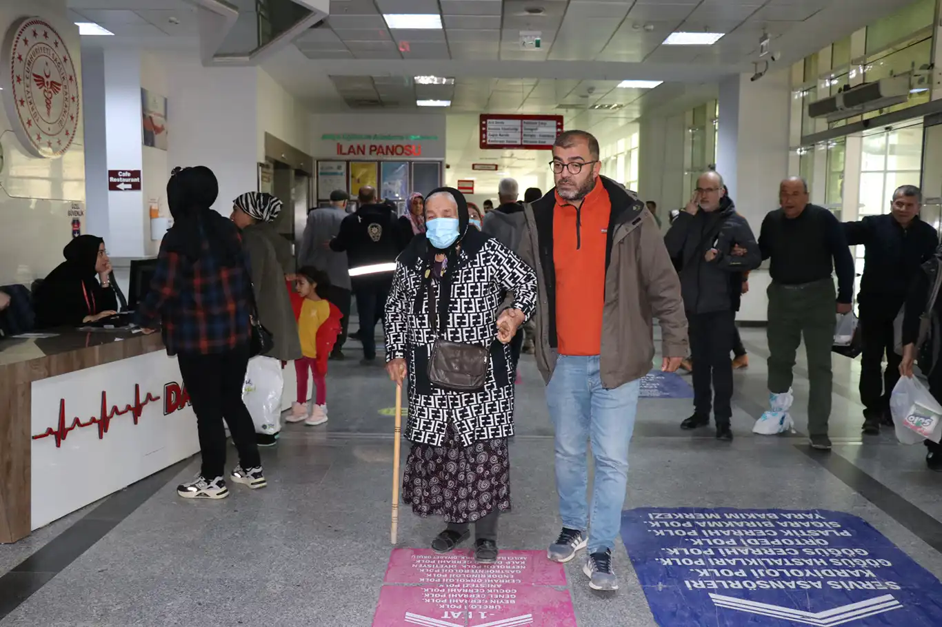 Uzm. Dr. Çakar: "Bir toplumun geleceği, yaşlılara verdiği kıymetle ölçülebilir" Uzm. Dr. Çakar: "Bir toplumun geleceği, yaşlılara verdiği kıymetle ölçülebilir"