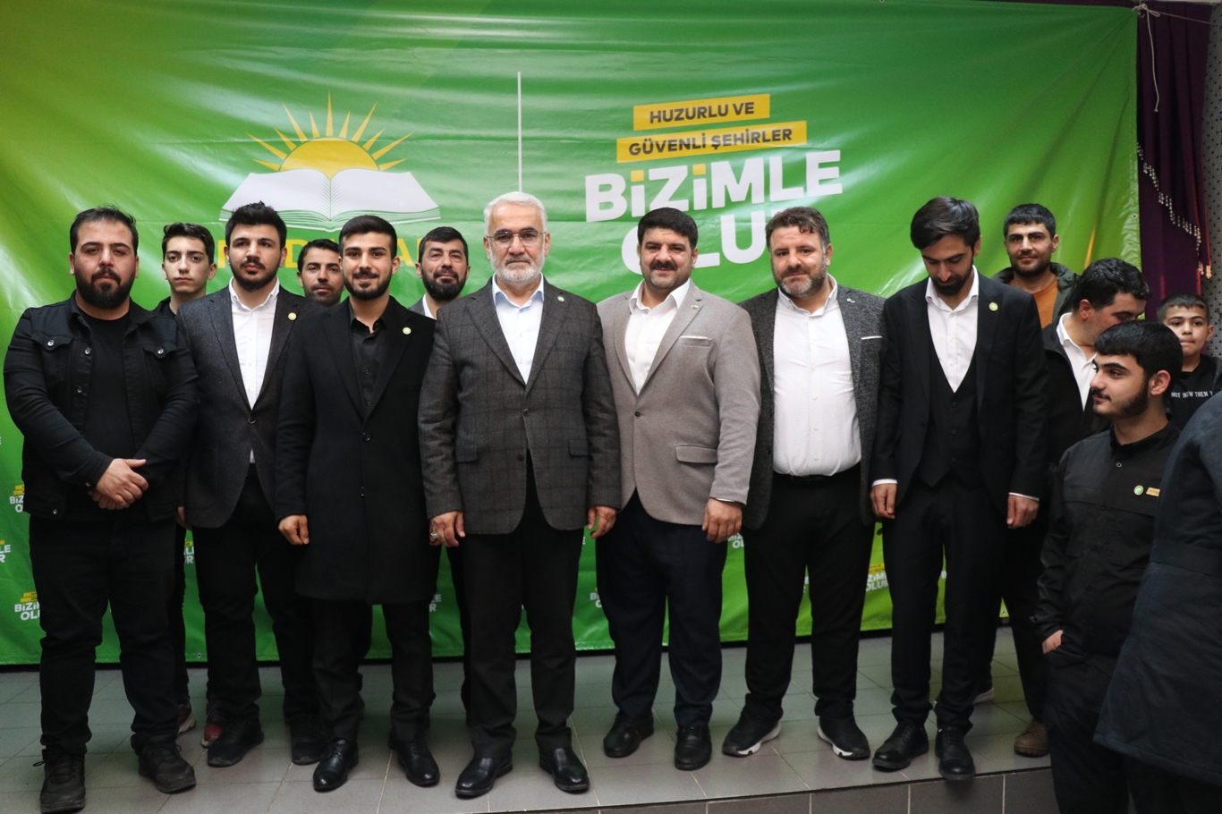 Yapıcıoğlu: Milletin düşmanlarına oy vermeyin de kime verirseniz verin