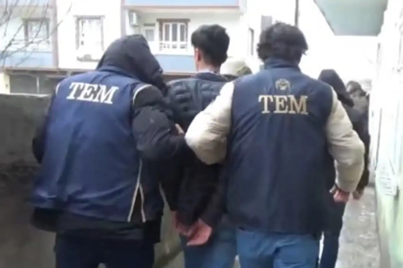Batman'da PKK propagandasından 5 şüpheli gözaltına alındı Batman'da PKK propagandasından 5 şüpheli gözaltına alındı