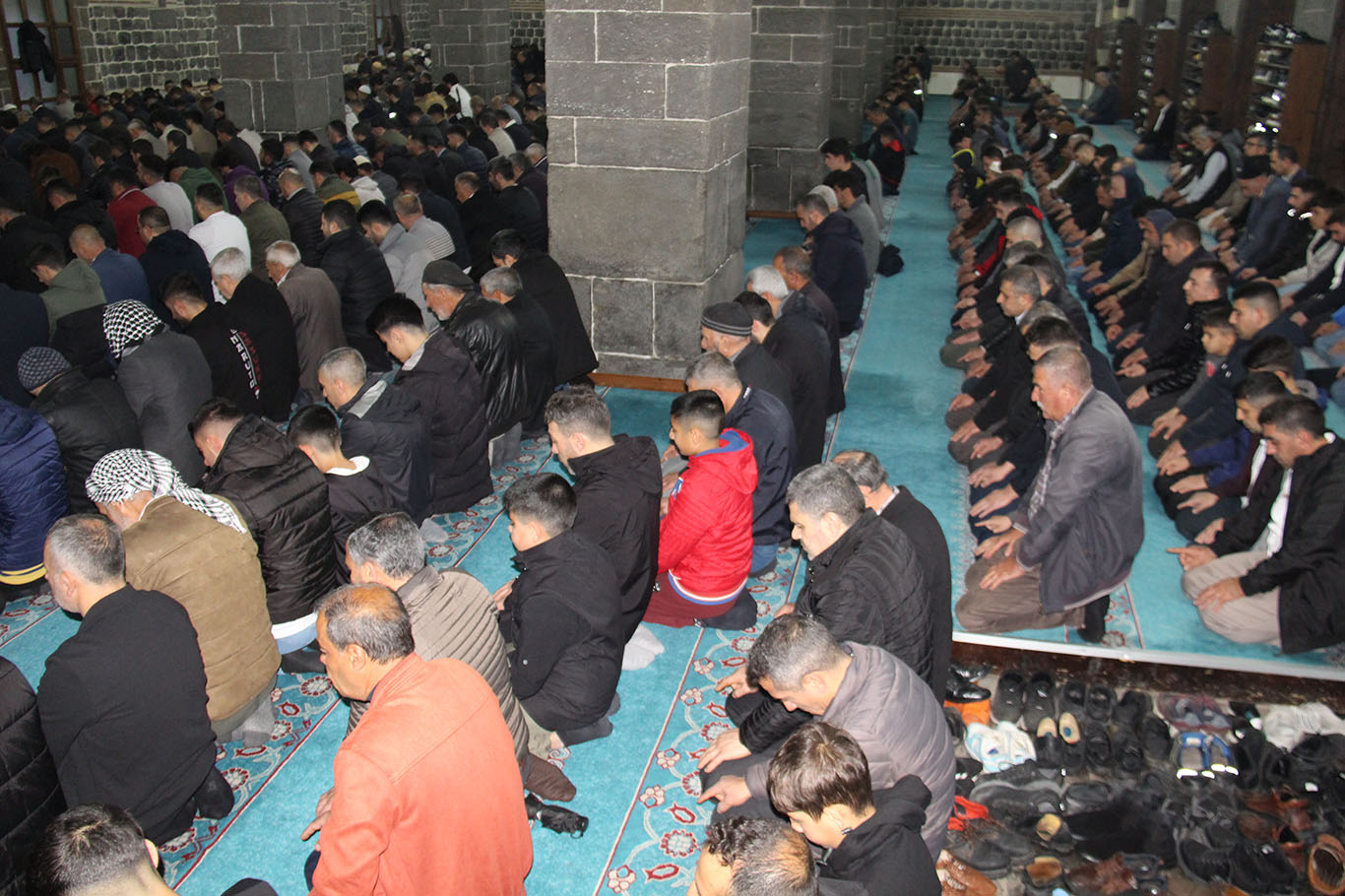 Diyarbakırlılar bayram namazını 5'inci Harem-i Şerif'te eda etti