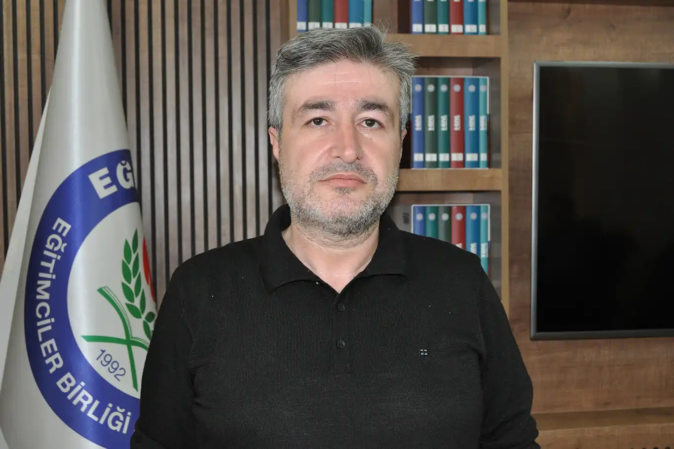 Uzman Eğitimci Aydın: Cep telefonu öğrencilerin ders başarılarını olumsuz yönde etkiliyor Uzman Eğitimci Aydın: Cep telefonu öğrencilerin ders başarılarını olumsuz yönde etkiliyor