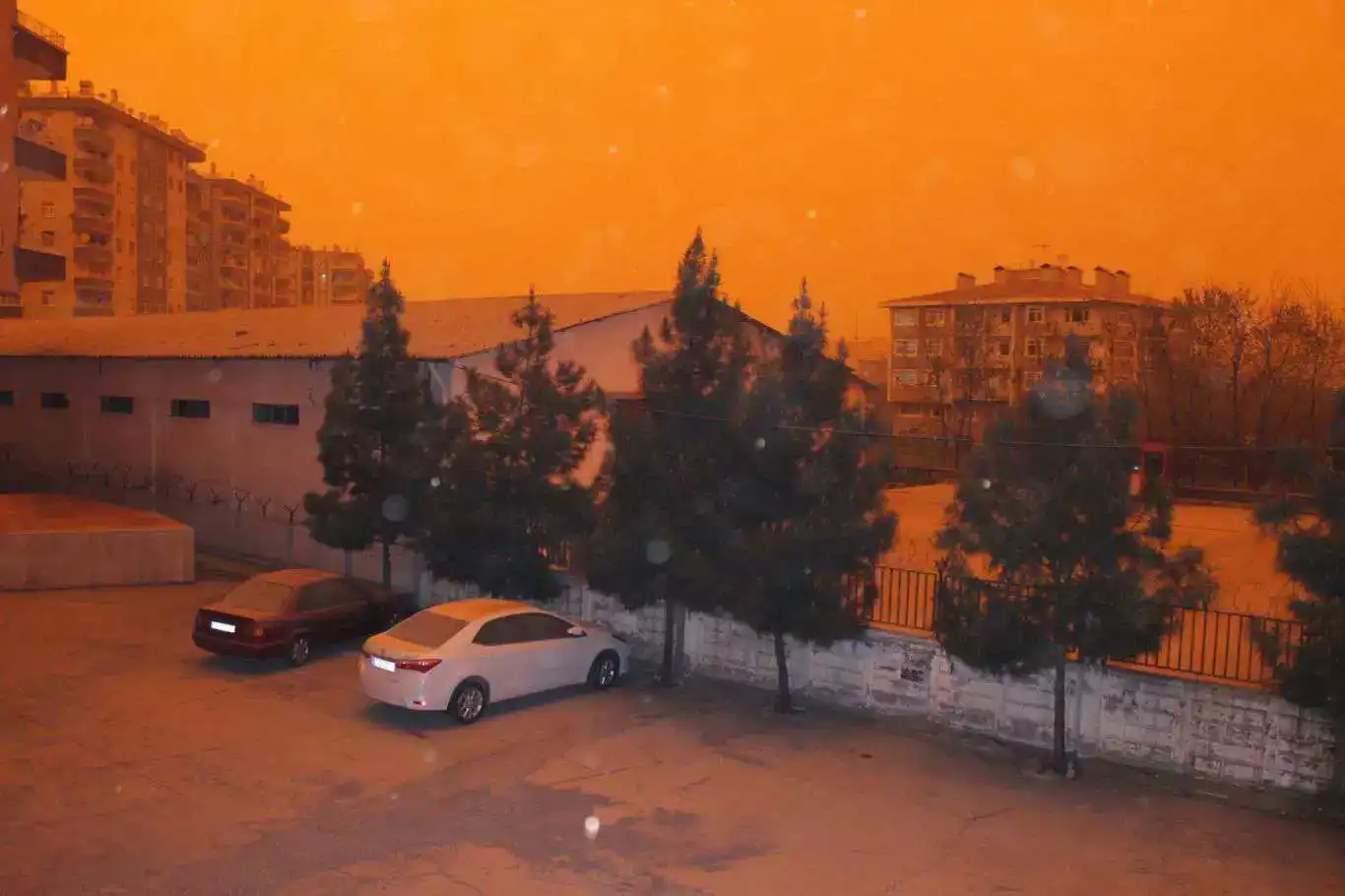 Afrika'dan gelen çöl tozu 2 gün etkili olacak Afrika'dan gelen çöl tozu 2 gün etkili olacak
