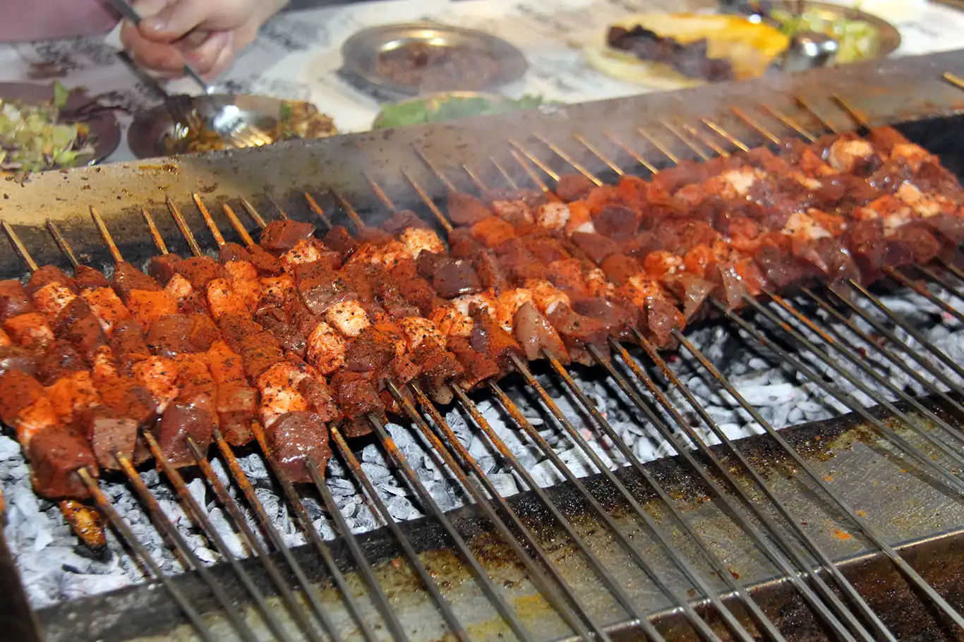Diyarbakır'ın vazgeçilmez lezzeti: Ciğer Kebabı Diyarbakır'ın vazgeçilmez lezzeti: Ciğer Kebabı