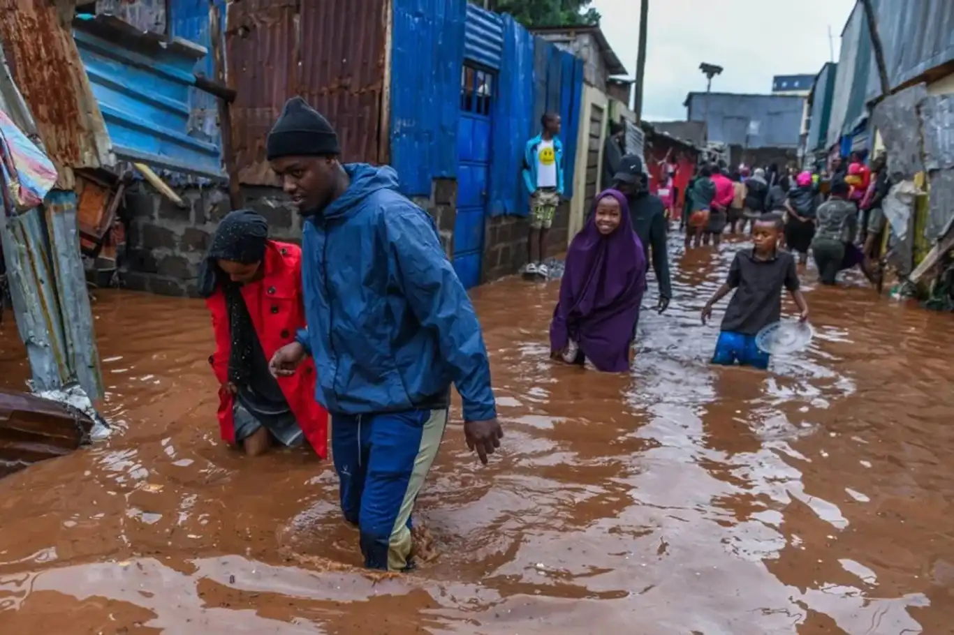 Kenya'da şiddetli yağışlar can kaybına yol açtı Kenya'da şiddetli yağışlar can kaybına yol açtı