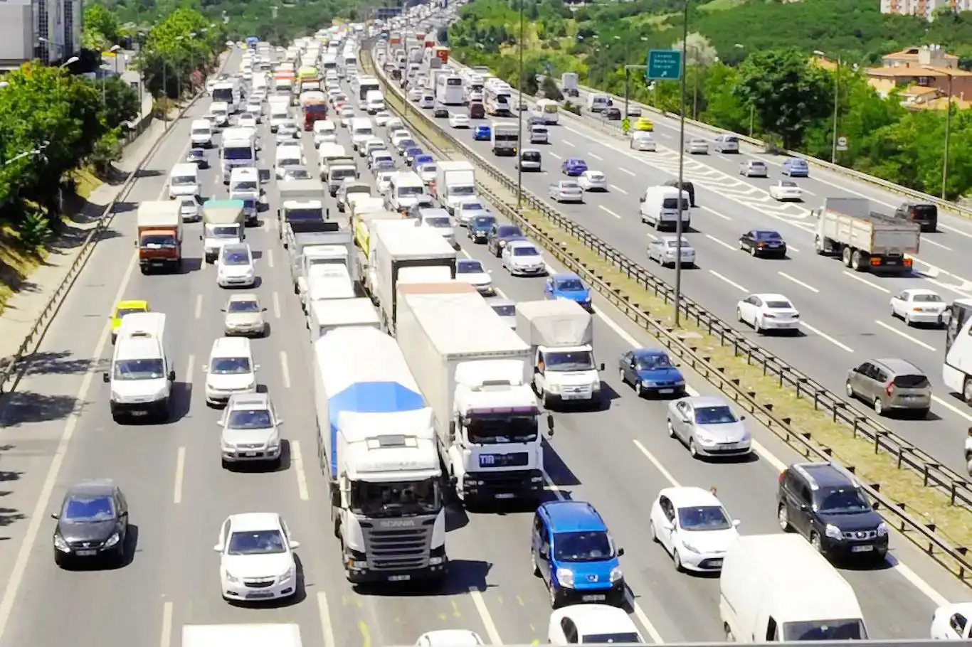 TÜİK taşıt-kilometre istatistiklerini açıkladı TÜİK taşıt-kilometre istatistiklerini açıkladı